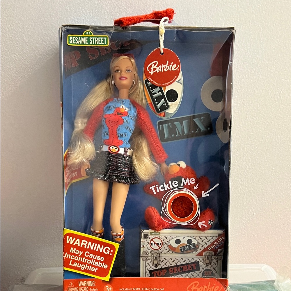 Barbie Elmo Doll with Red and Blue Outfit